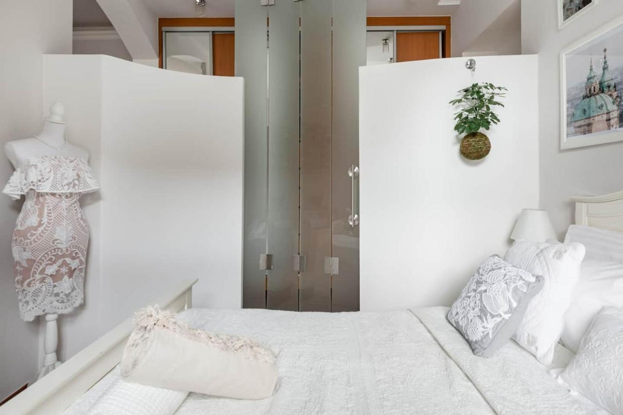 Old Town Square Apartment Прага Экстерьер фото